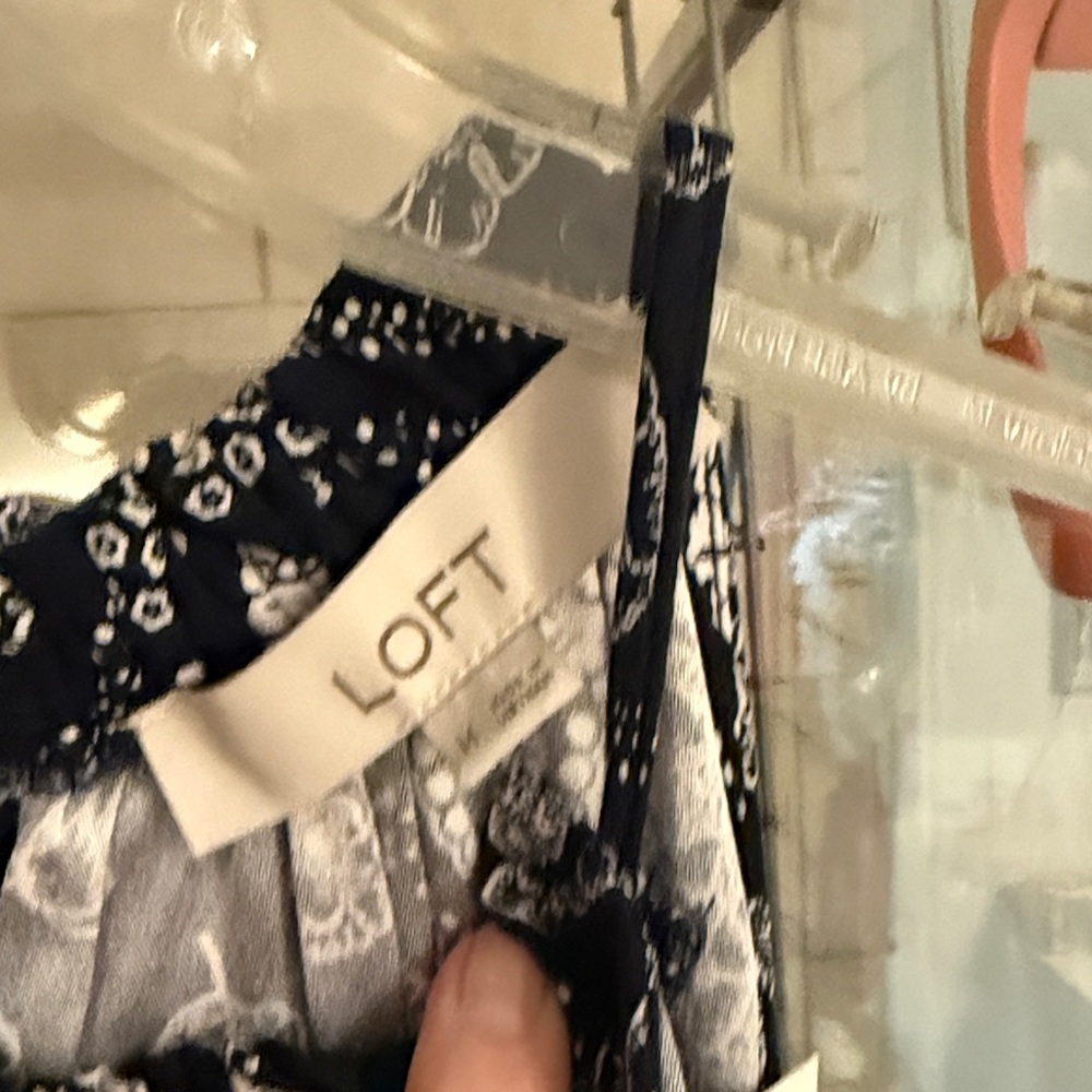 LOFT Navy and White Floral Dress- NWT’s - Picture 5 of 10